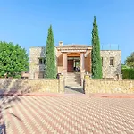 فيلة Galene Polis